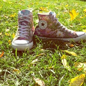 Women’s Converse Floral High Tops Size 10